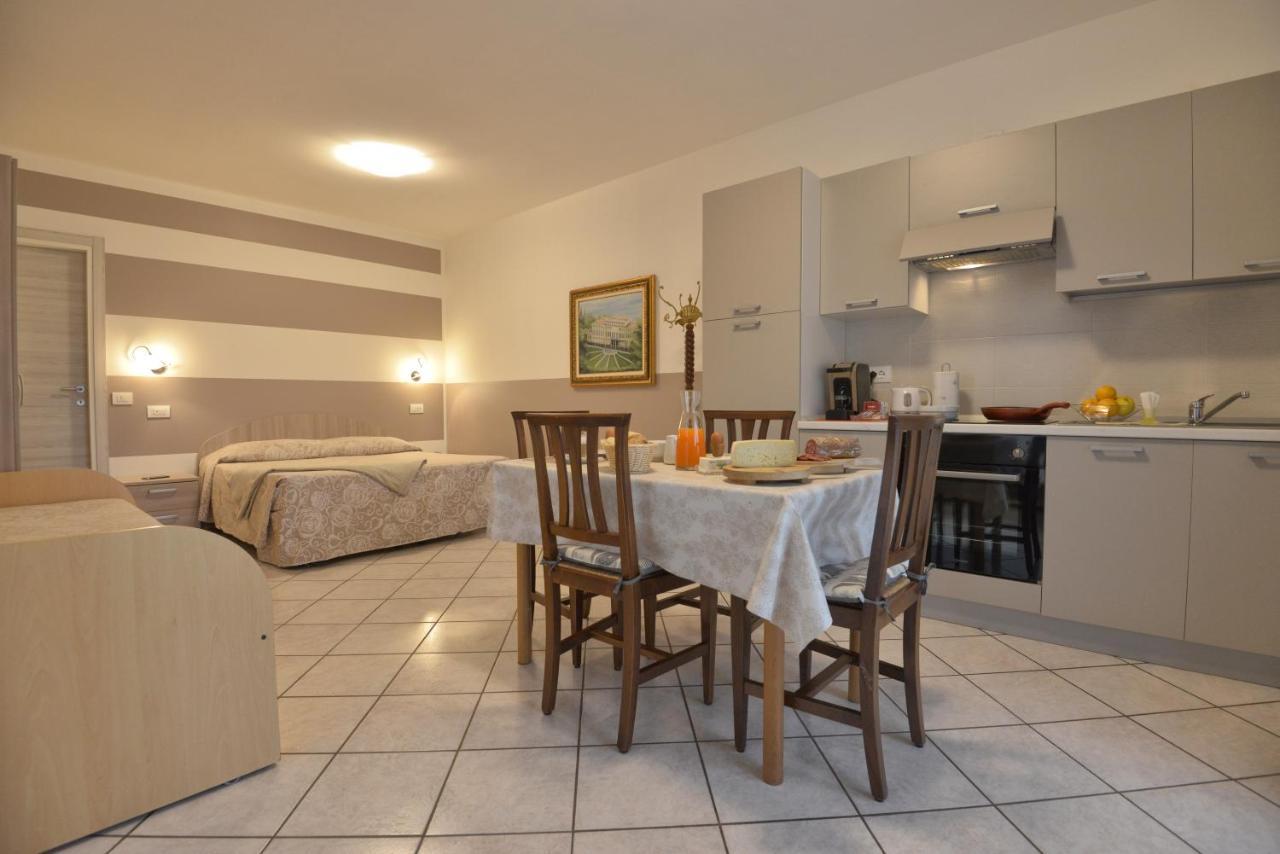 Antiche Mura Casa Vacanze Puegnago del Garda Exterior photo
